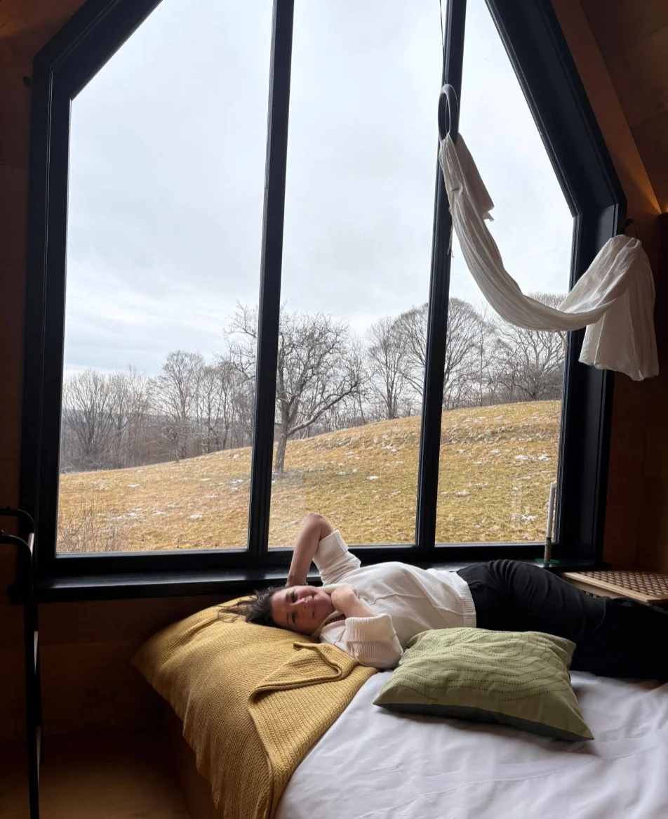 Moment trăit de un cuplu în Portal Village
