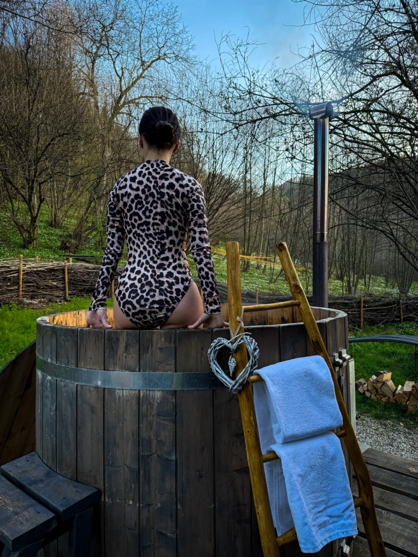 Moment trăit de un cuplu în Portal Village